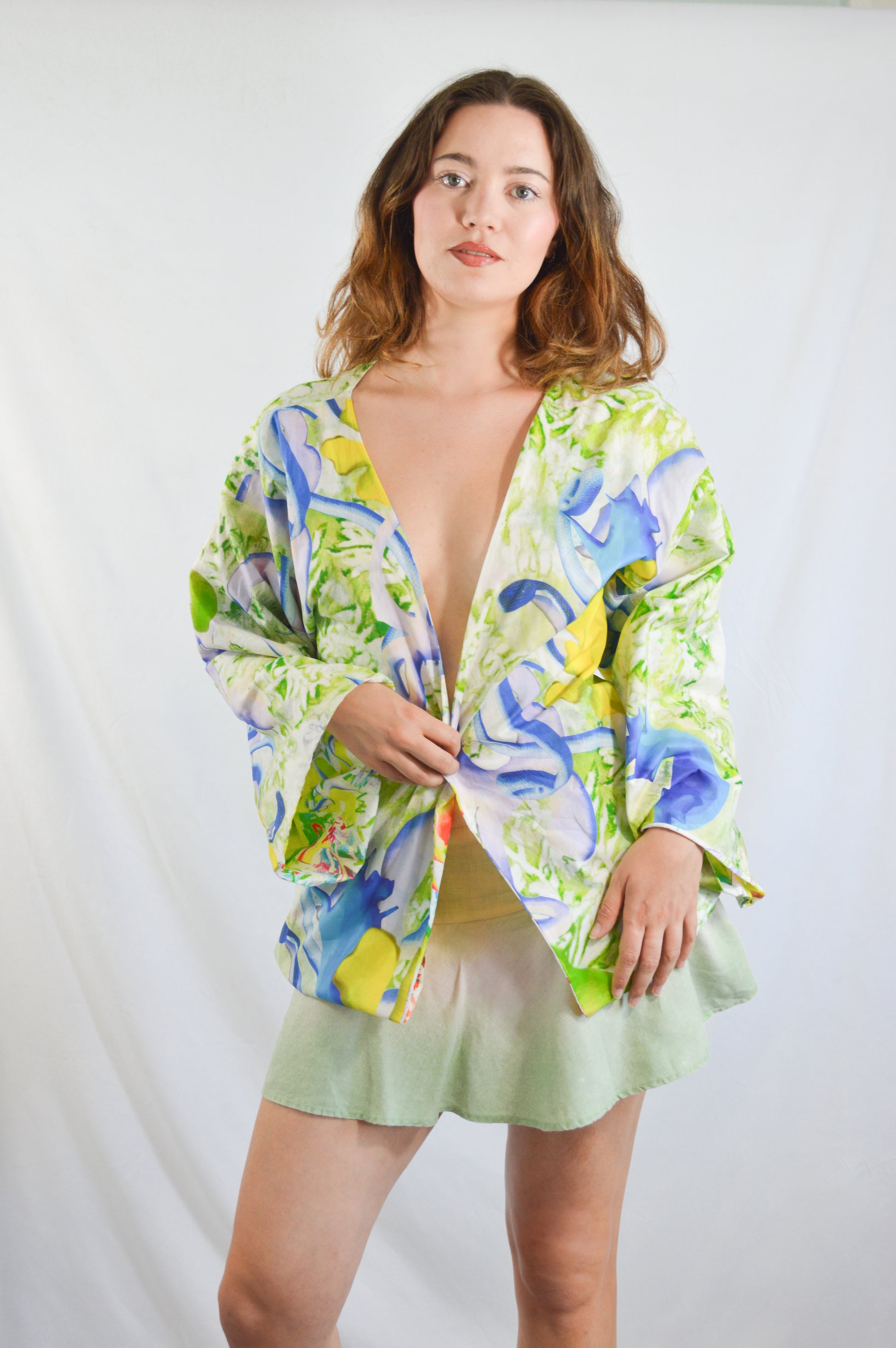 Kimono motif "fleurs de Méditerranée"