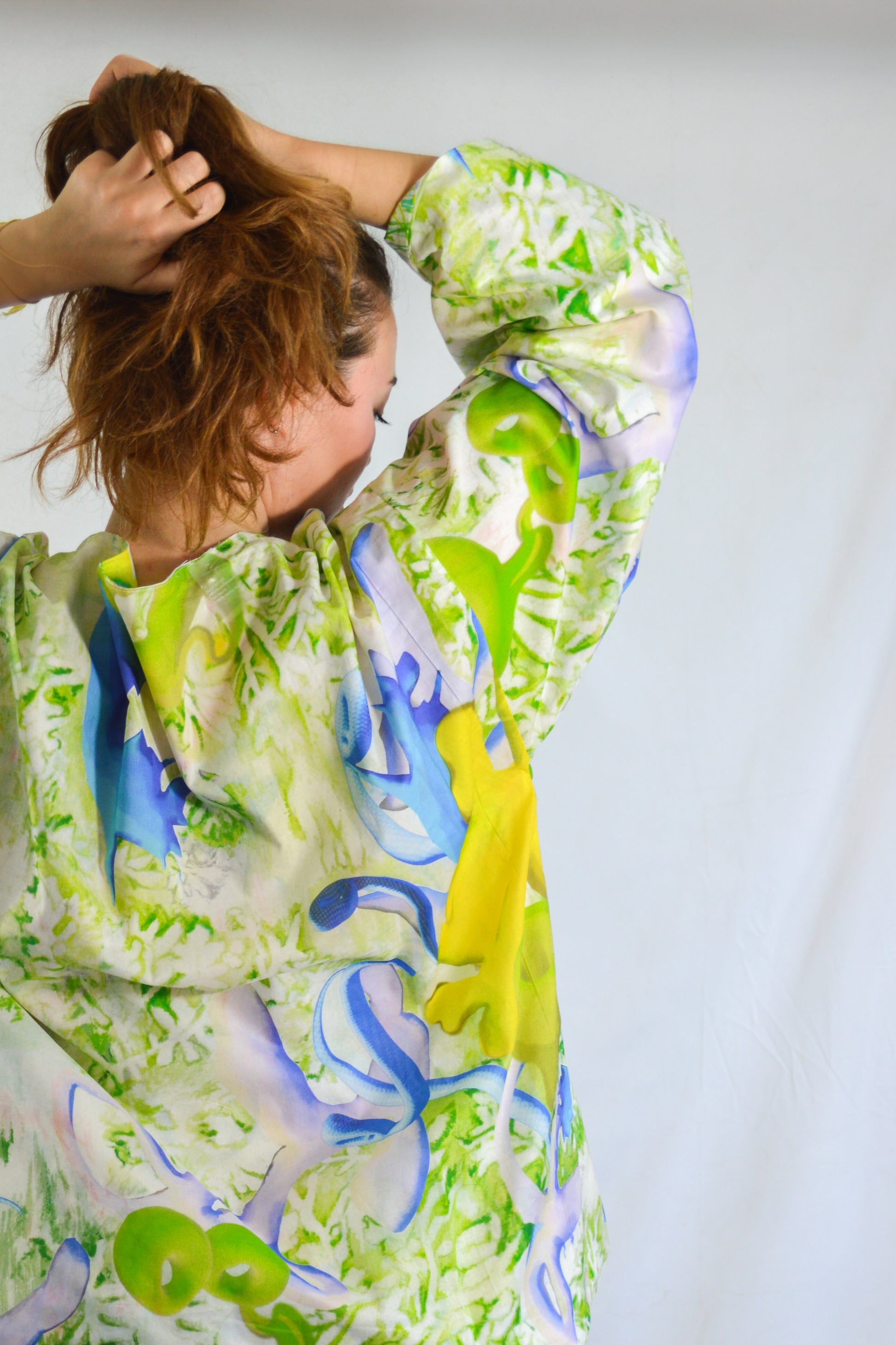 Kimono motif "fleurs de Méditerranée"