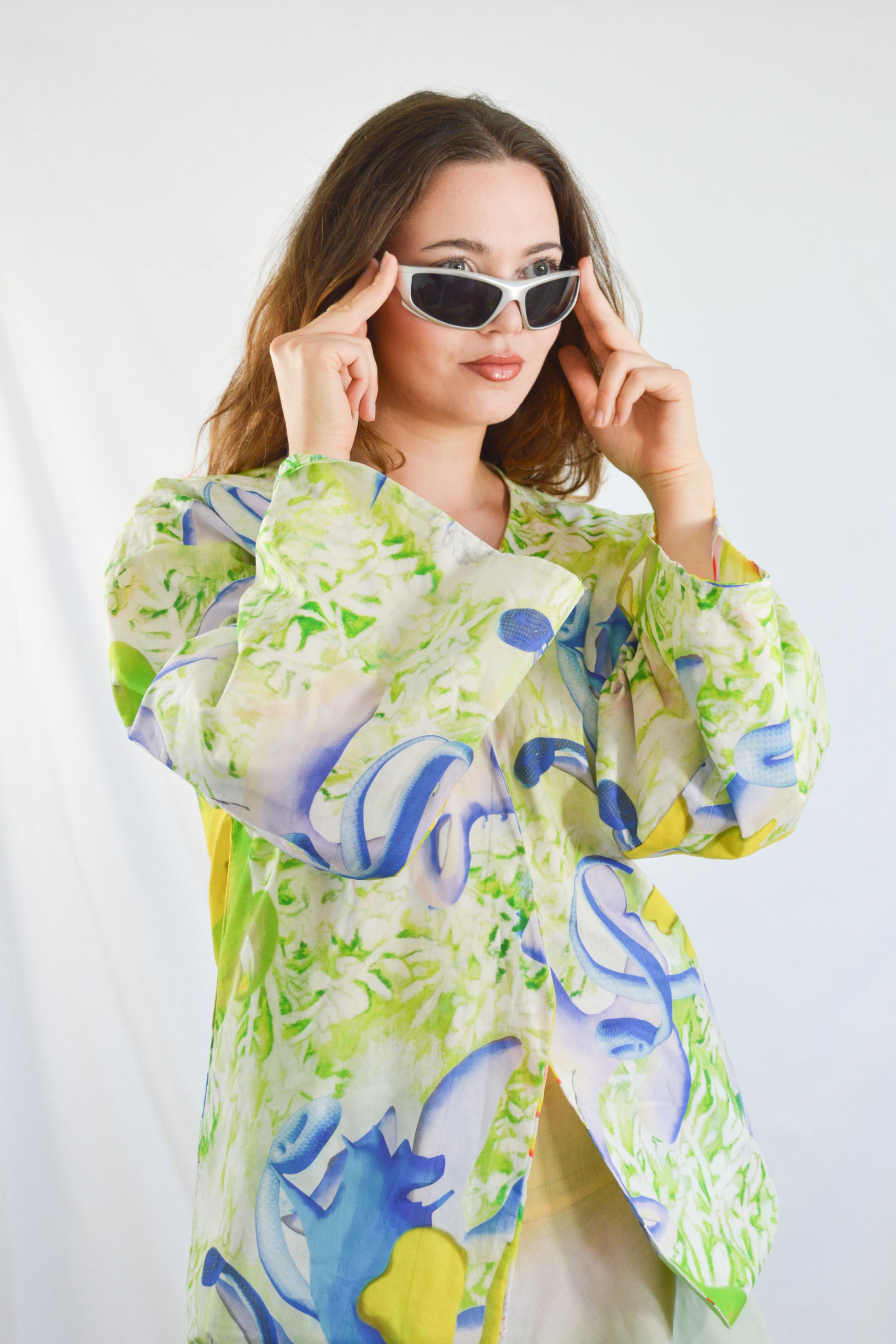 Kimono motif "fleurs de Méditerranée"